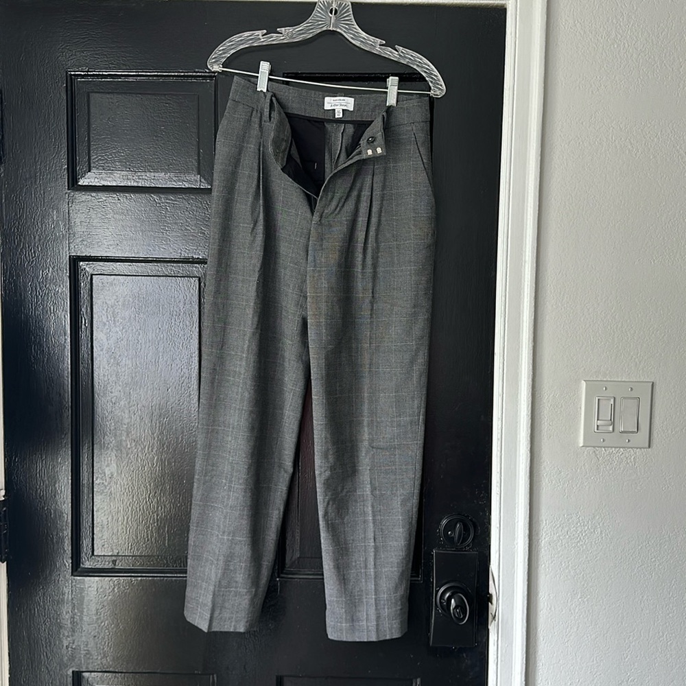 High waisted cropped trousers